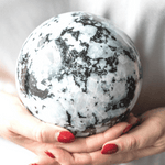 Mama Quilla: sphère en pierre de lune arc-en-ciel