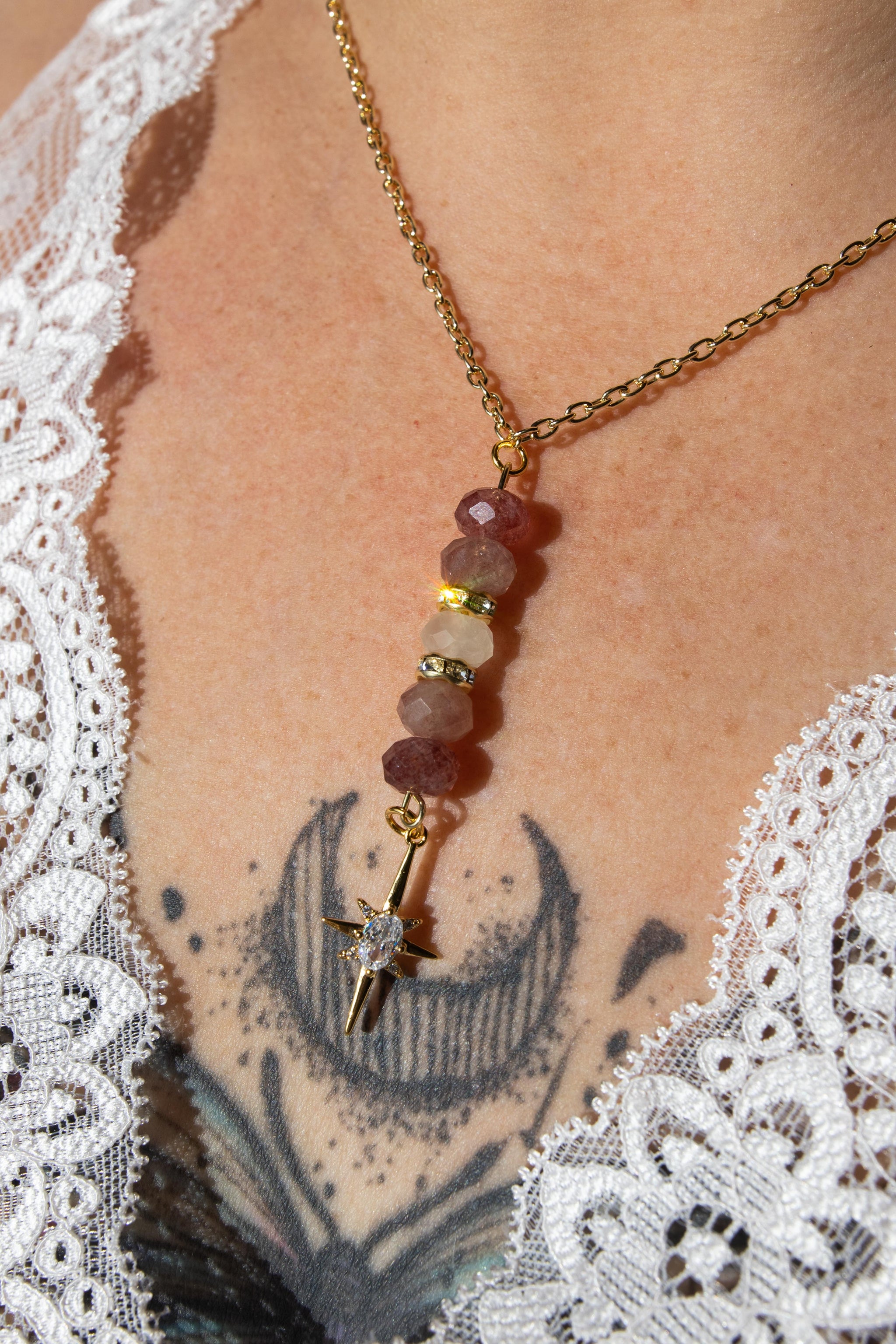 collier pendule, quartz fraise, pendule quartz fraise, pierre de lune,, bijoux spirituel